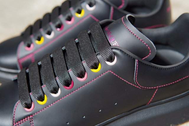 Picture of Alexander McQueen Shoes _SKU21100407SZ35-45108